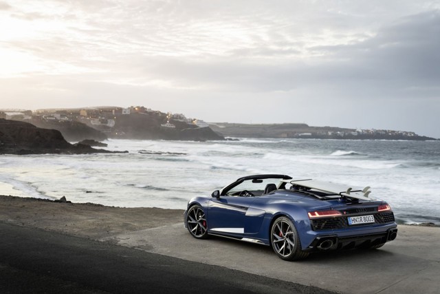 Audi R8 Spyder photo 16
