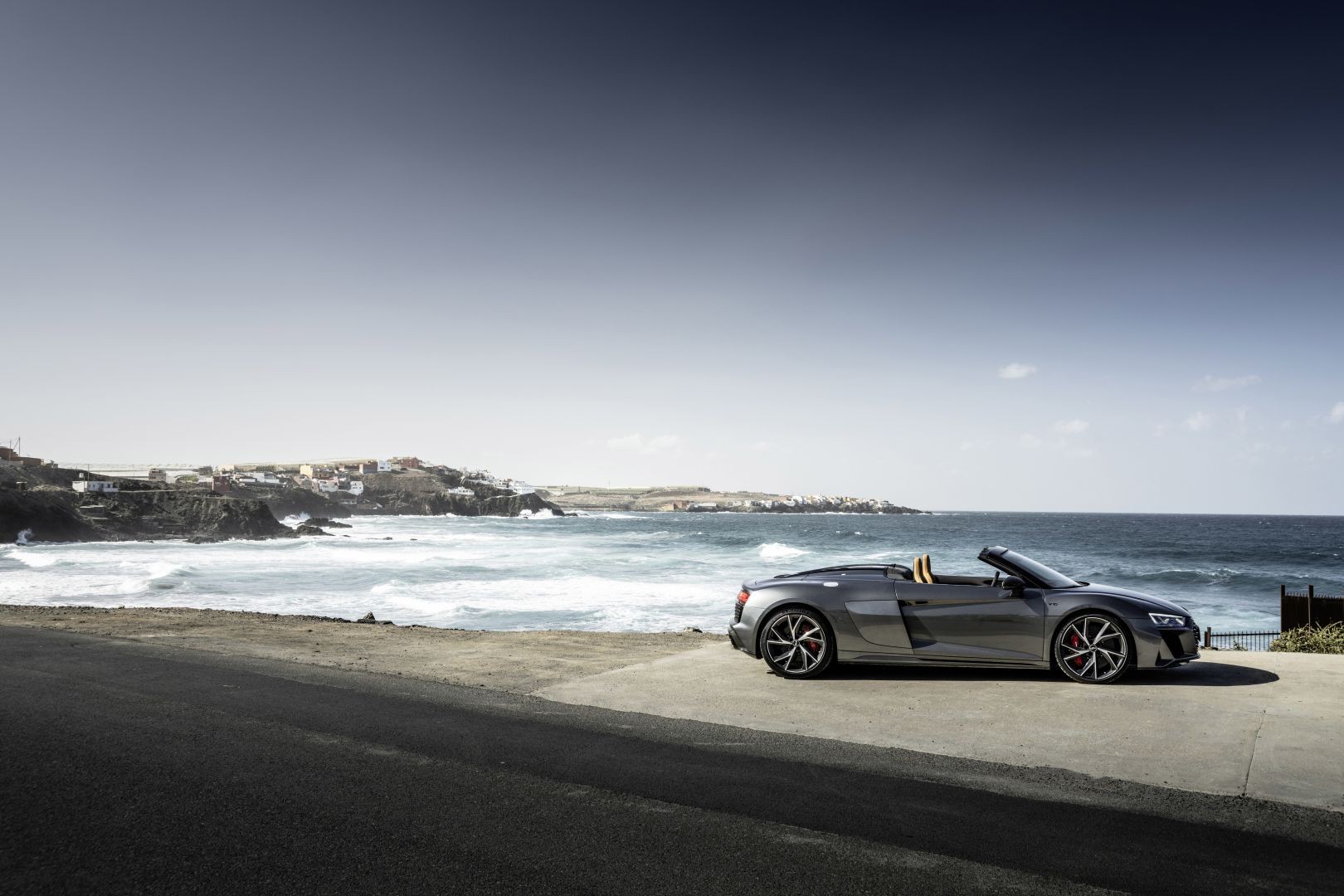 Audi R8 Spyder photo 25