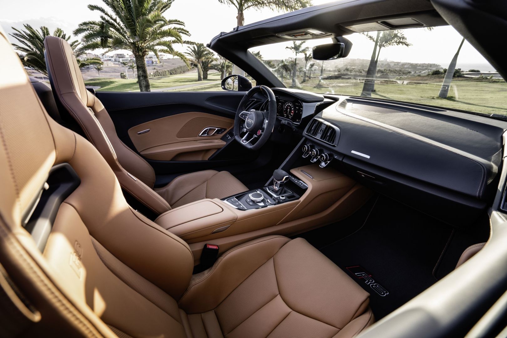 Audi R8 Spyder photo 37