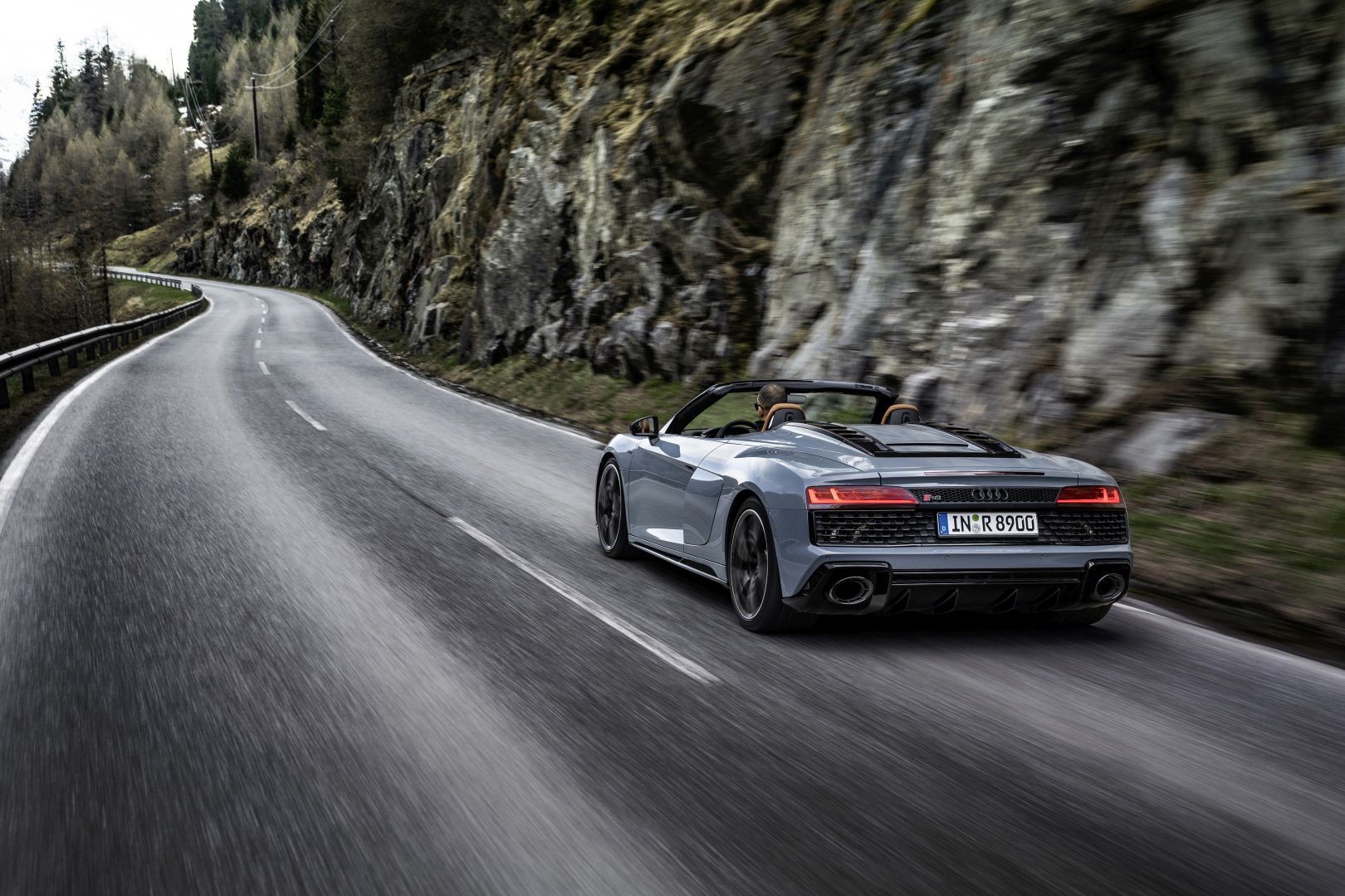 Audi R8 Spyder photo 2
