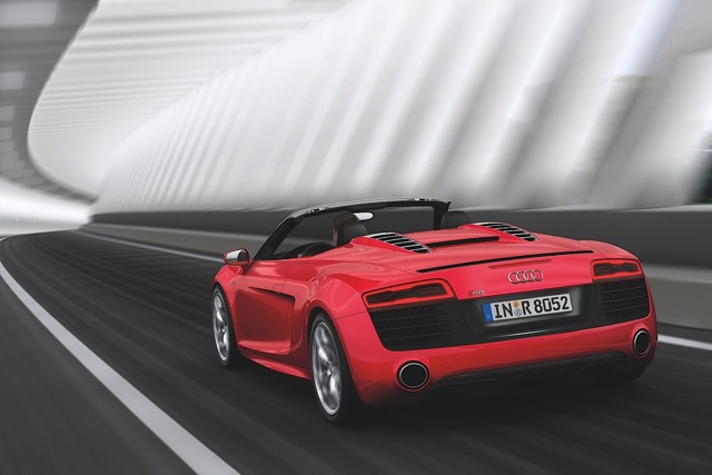 Audi R8 Spyder photo 30