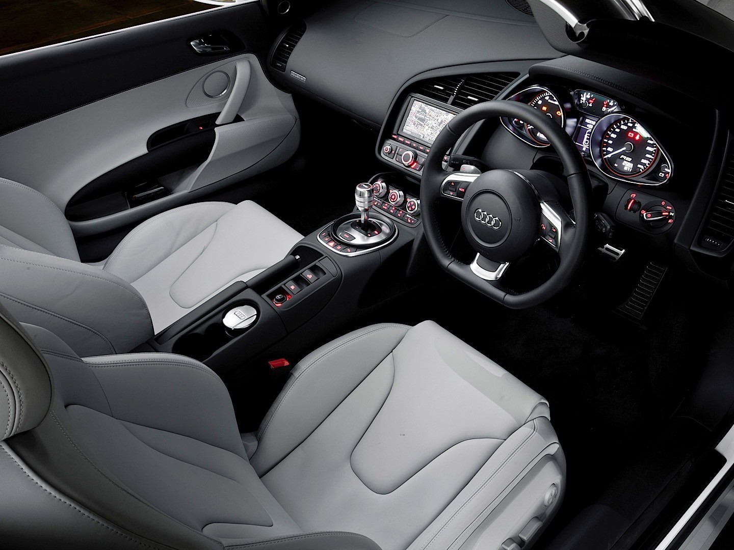 Audi R8 Spyder photo 84