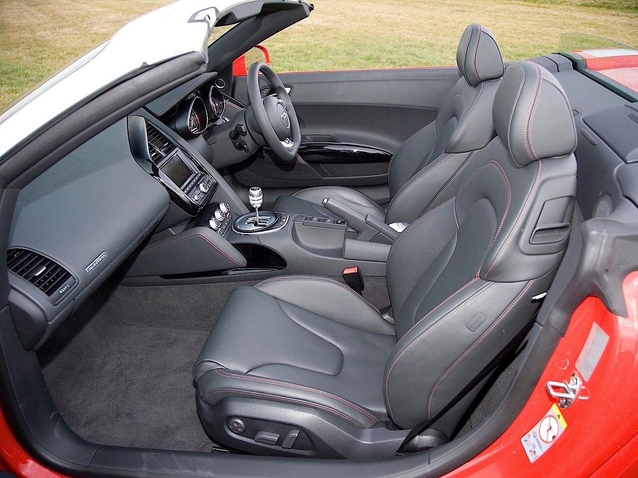 Audi R8 Spyder photo 87