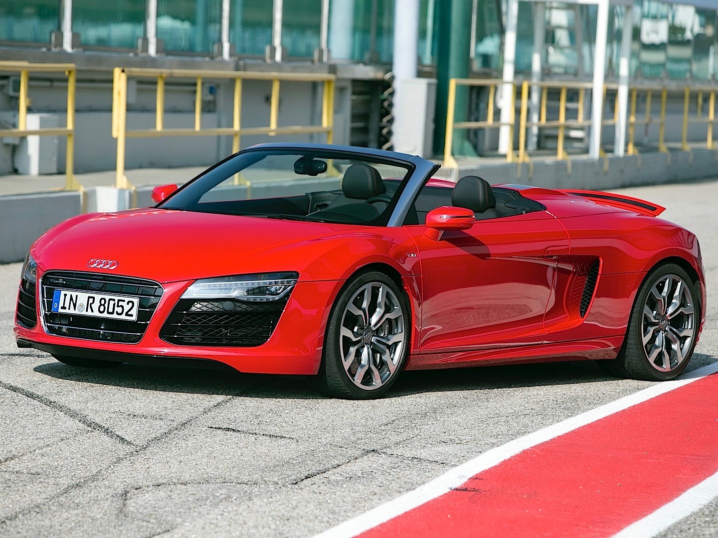 Audi R8 Spyder photo 46