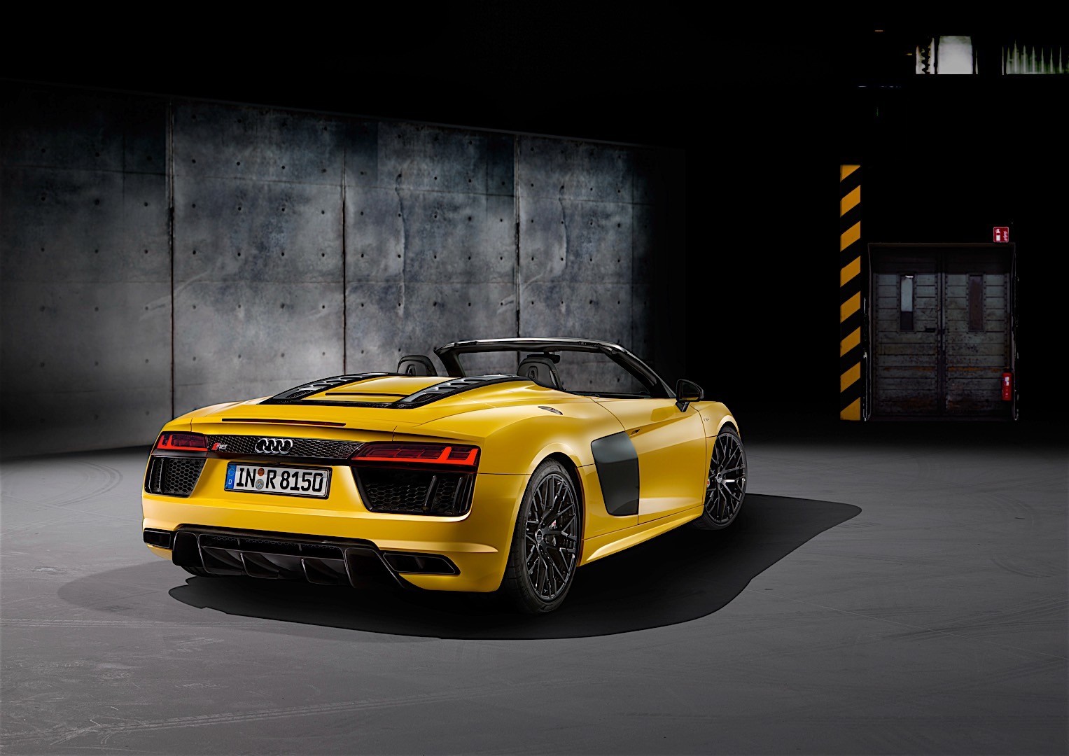 Audi R8 Spyder photo 12