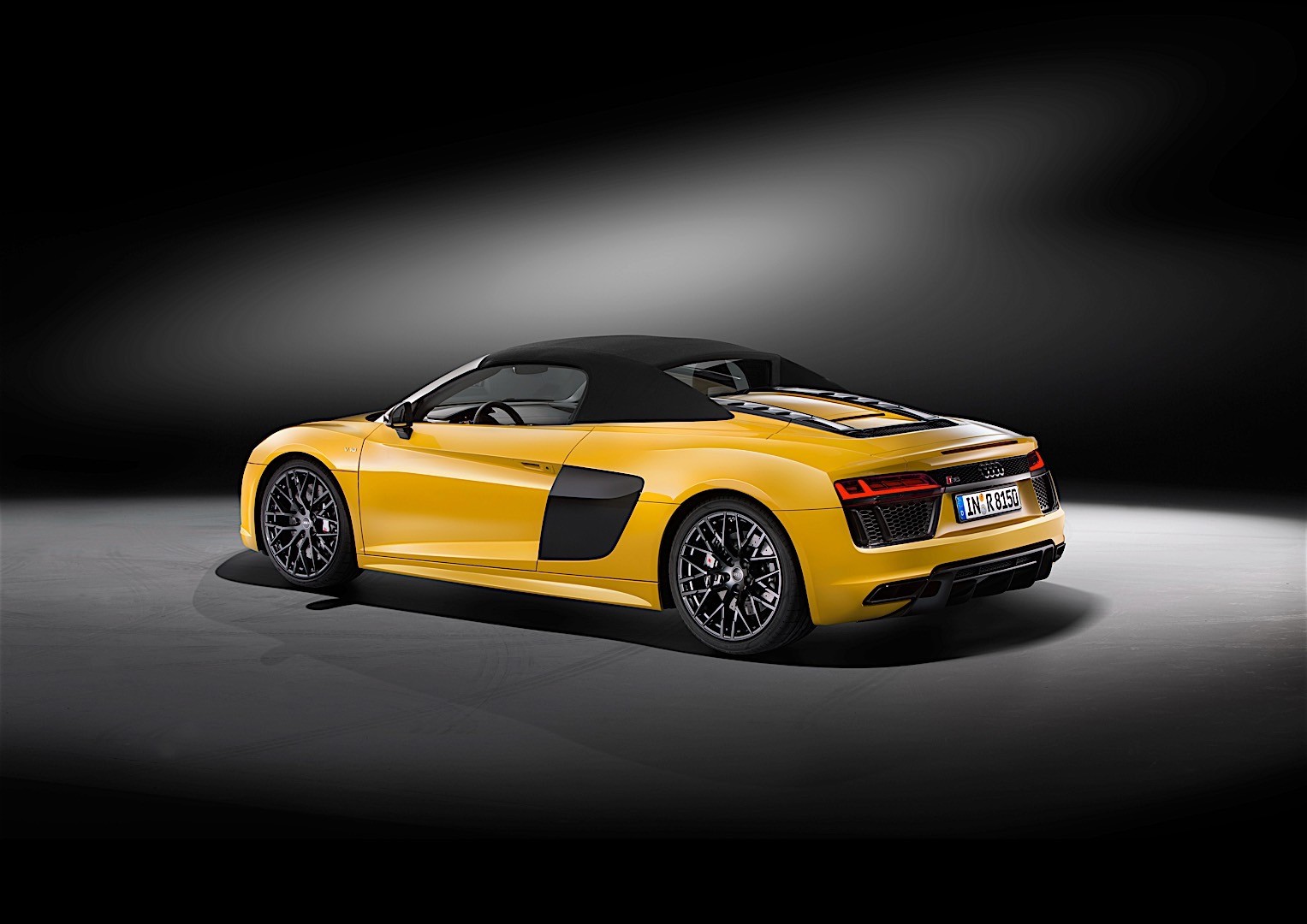 Audi R8 Spyder photo 14