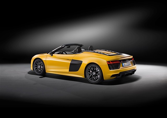 Audi R8 Spyder photo 15