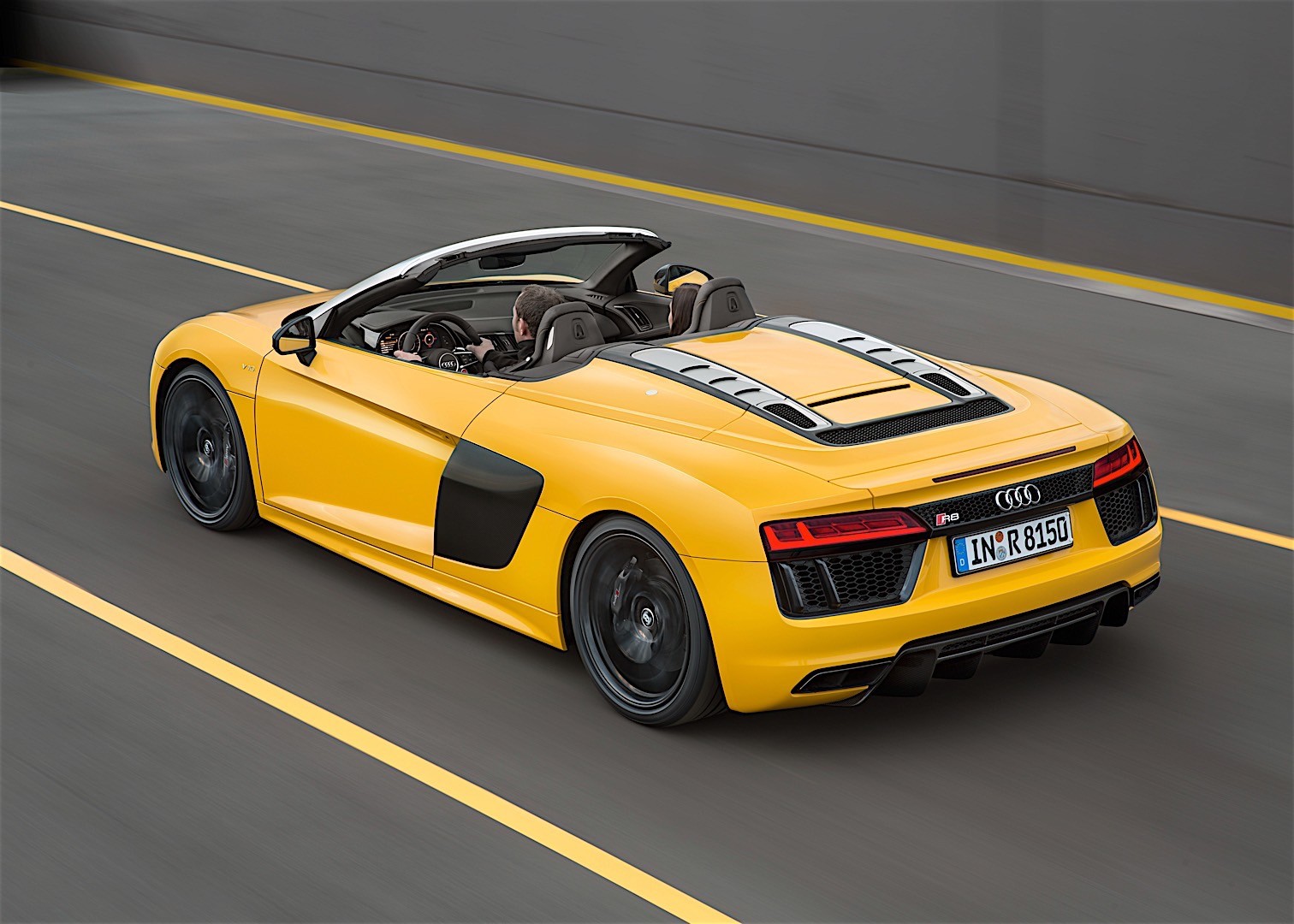 Audi R8 Spyder photo 17