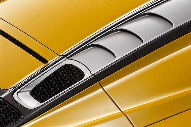 Audi R8 Spyder photo 25