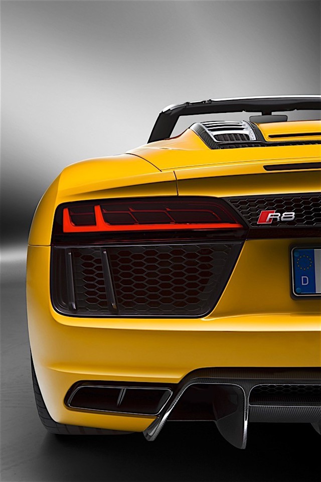 Audi R8 Spyder photo 26