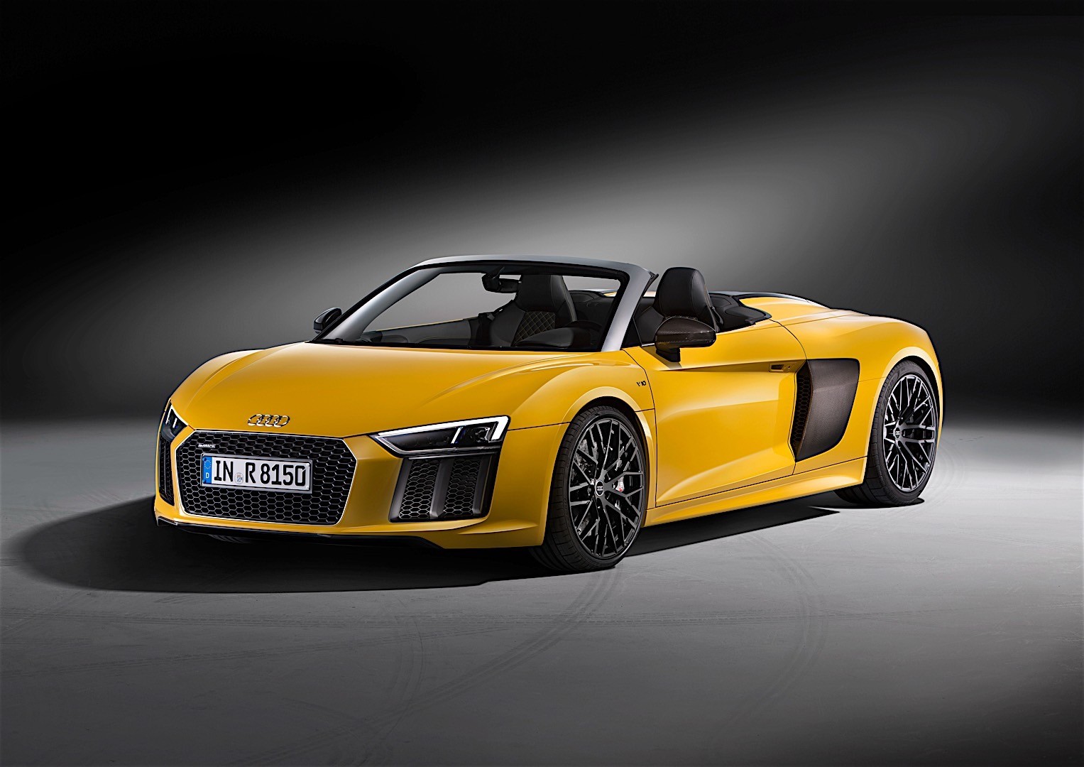 Audi R8 Spyder photo 2