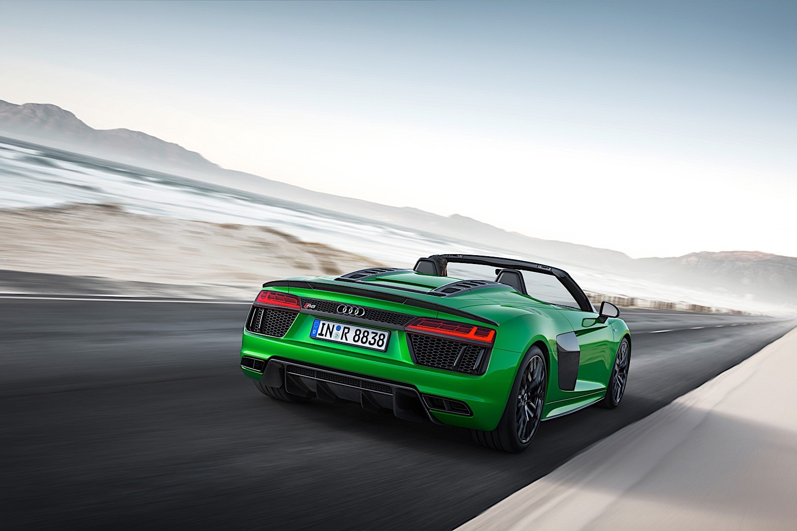 Audi R8 Spyder photo 7