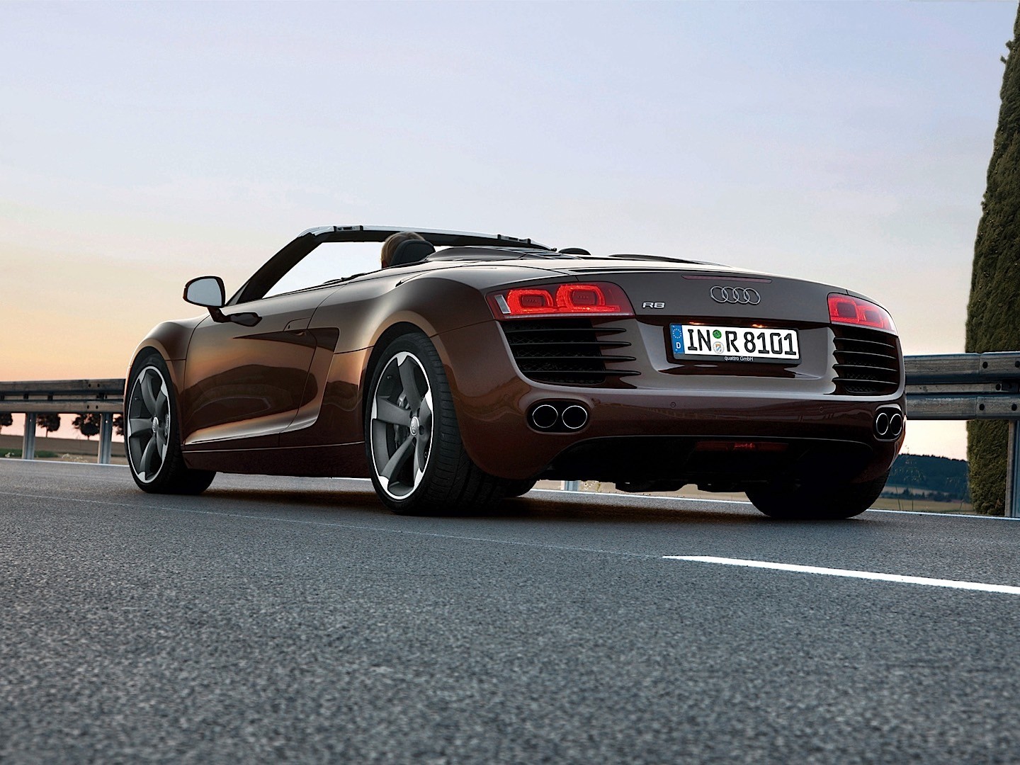 Audi R8 Spyder photo 3