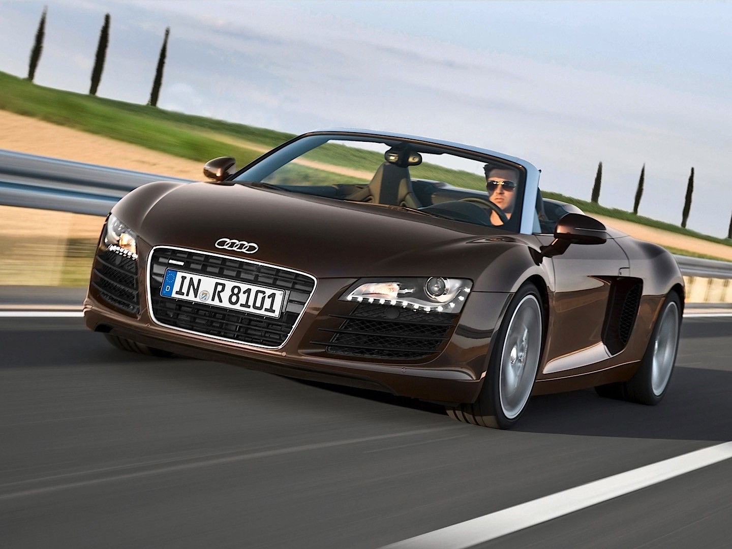 Audi R8 Spyder photo 5