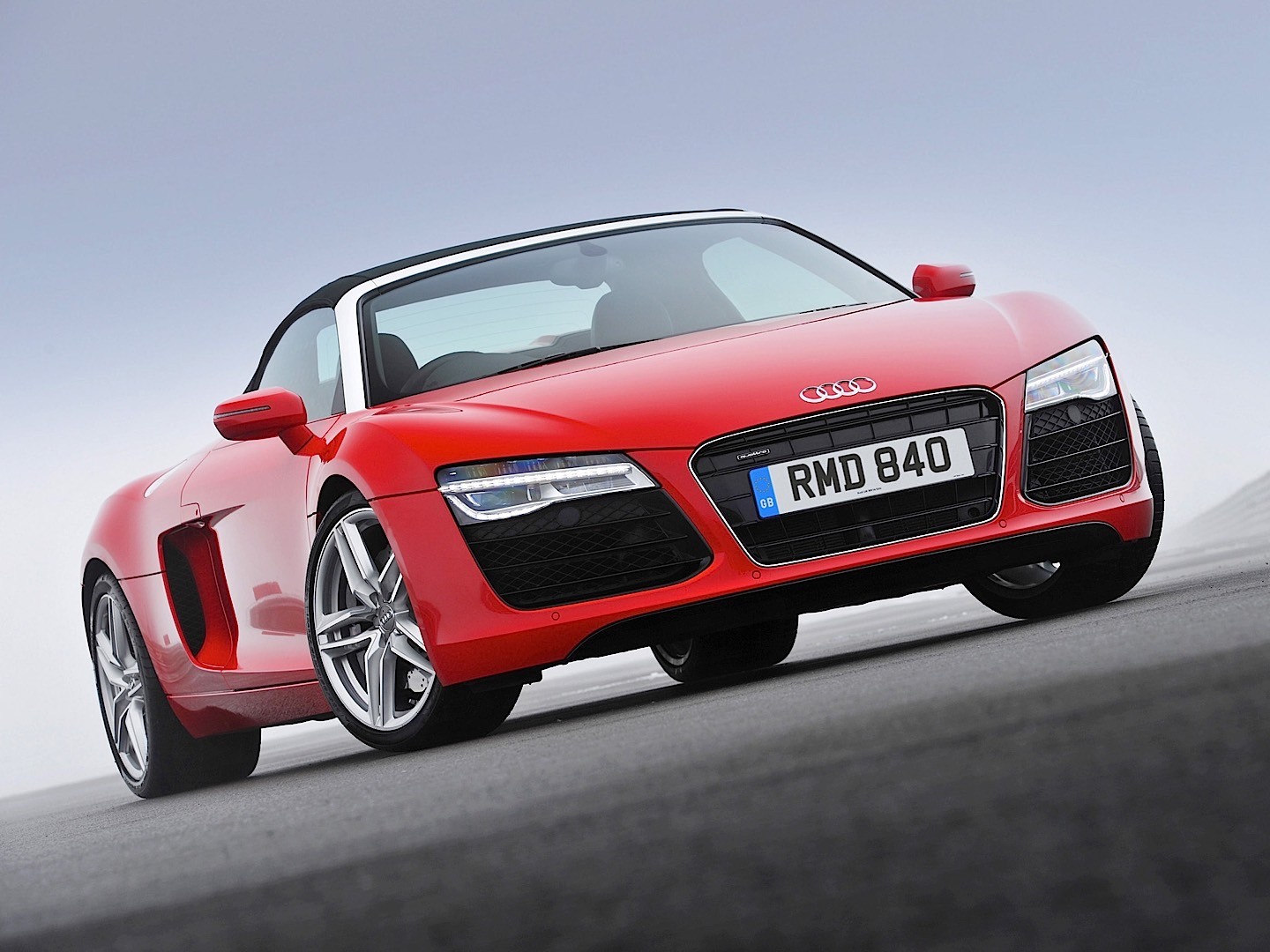 Audi R8 Spyder photo 16