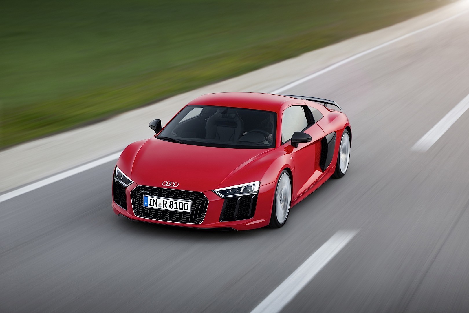 Audi R8 photo 2