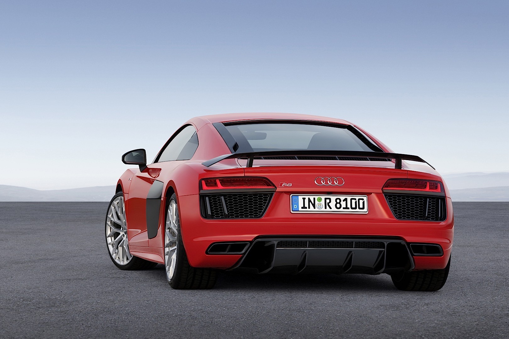 Audi R8 photo 15