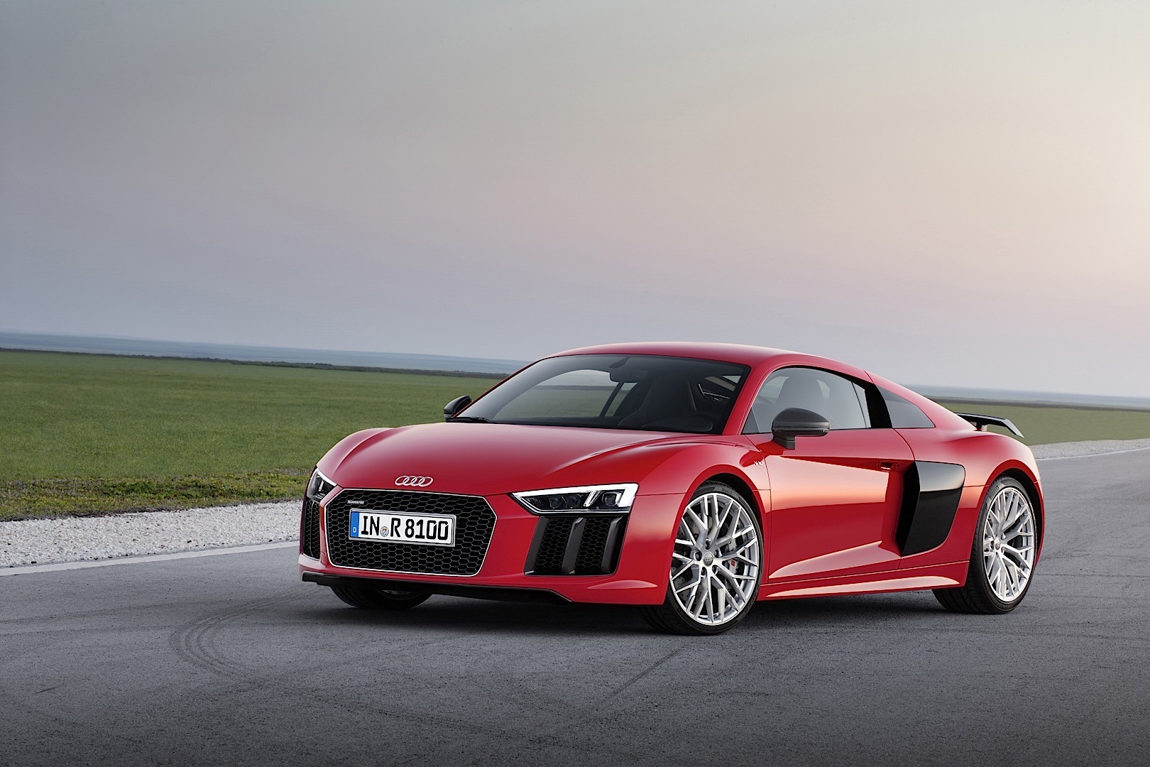 Audi R8 photo 16