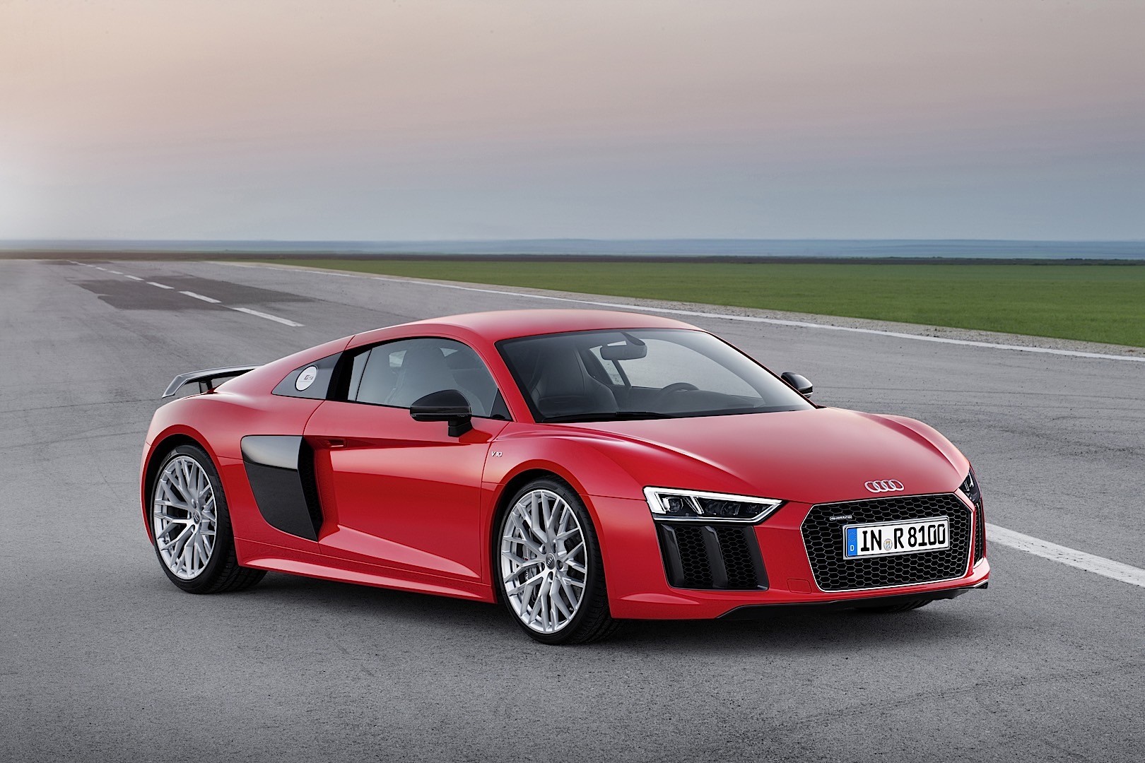 Audi R8 photo 18