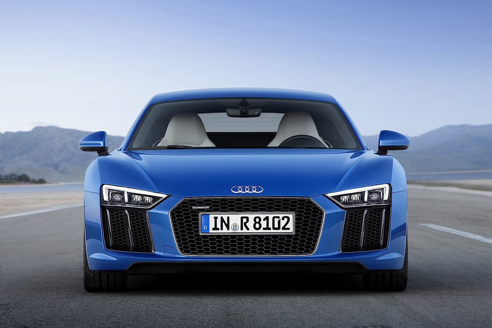Audi R8 photo 30