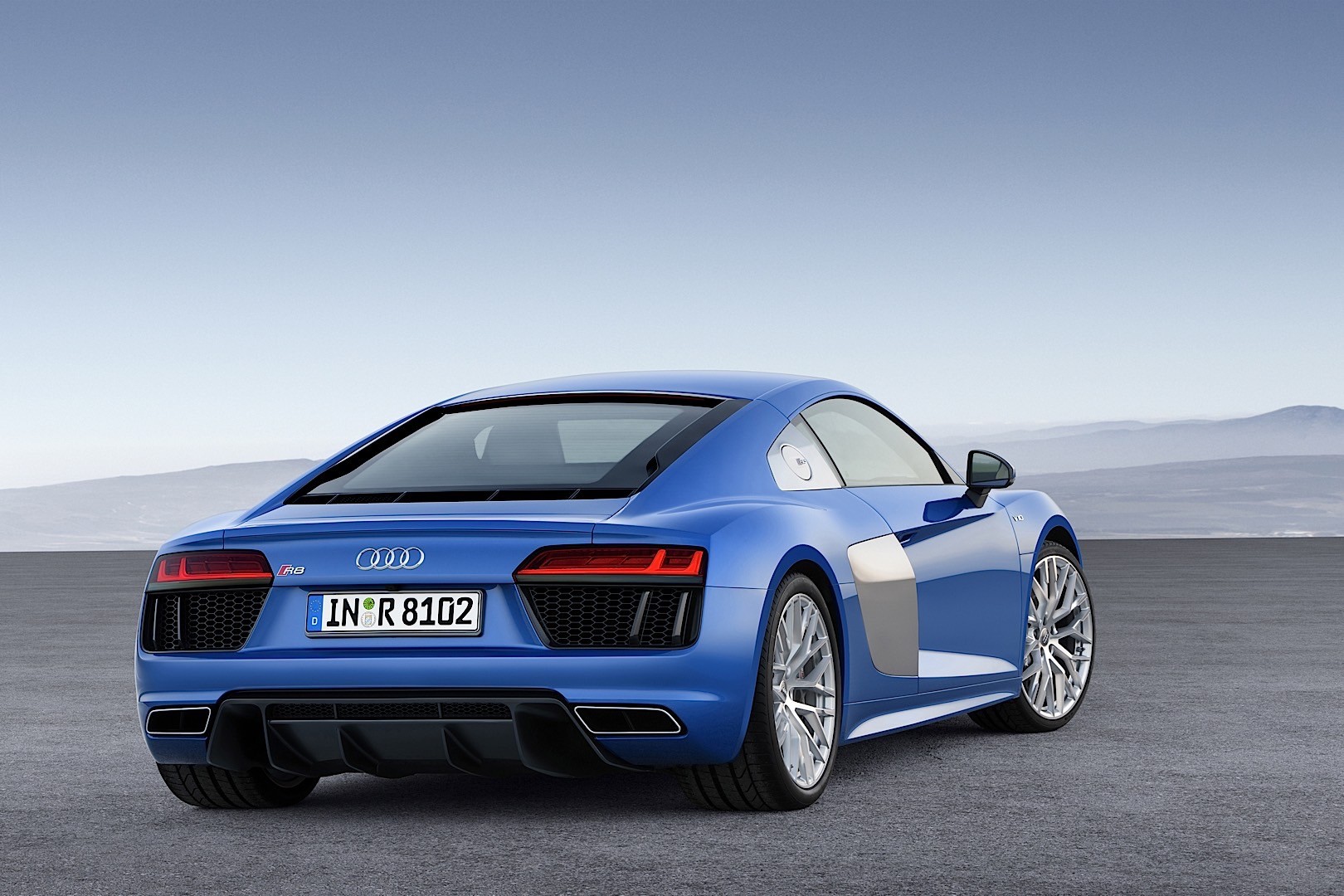 Audi R8 photo 32