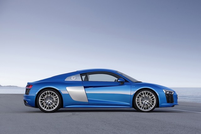 Audi R8 photo 34