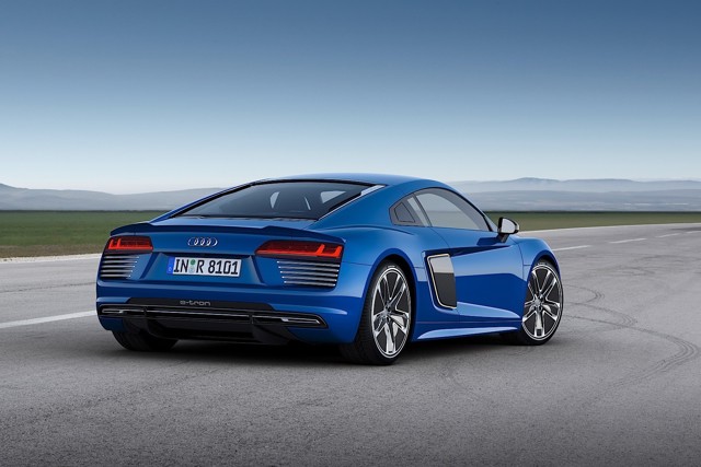 Audi R8 photo 45
