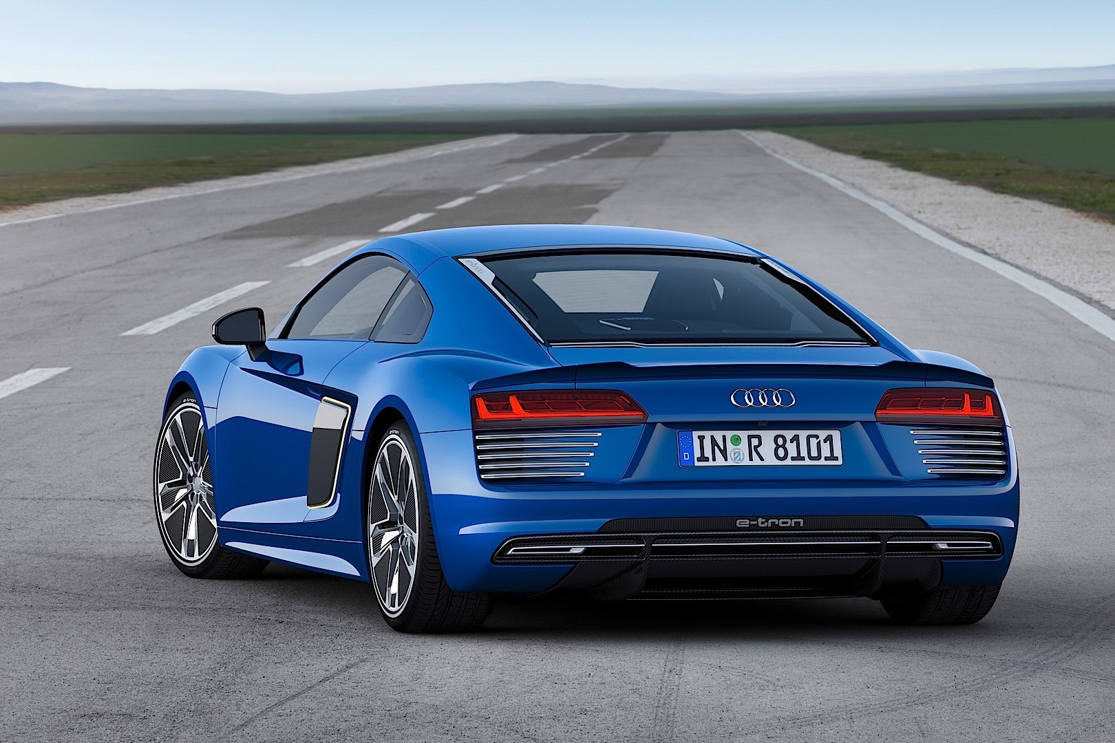 Audi R8 photo 46