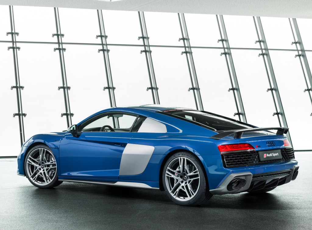 Audi R8 photo 4