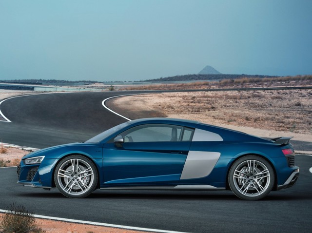 Audi R8 photo 5