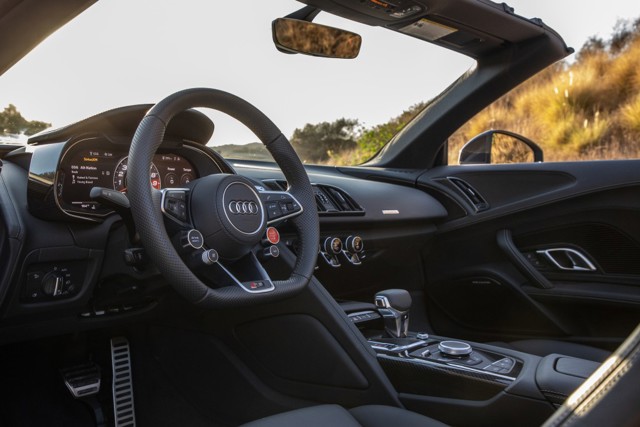Audi R8 photo 47