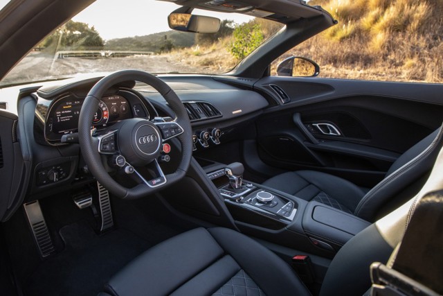 Audi R8 photo 50