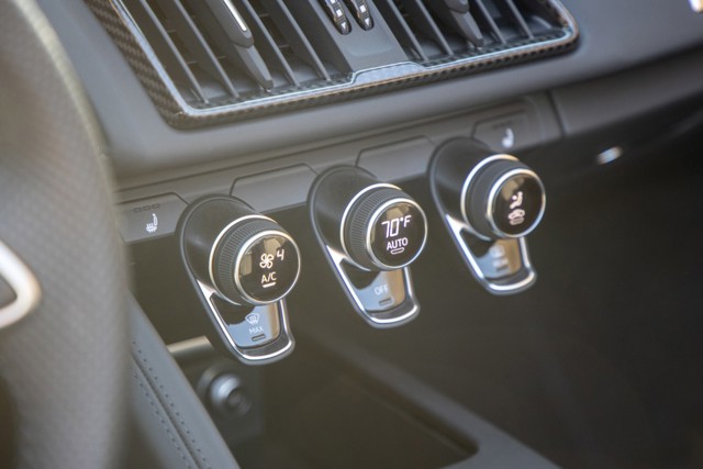 Audi R8 photo 51
