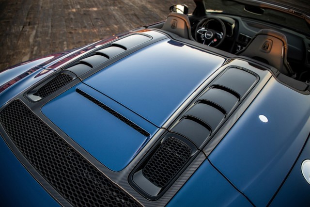 Audi R8 photo 24