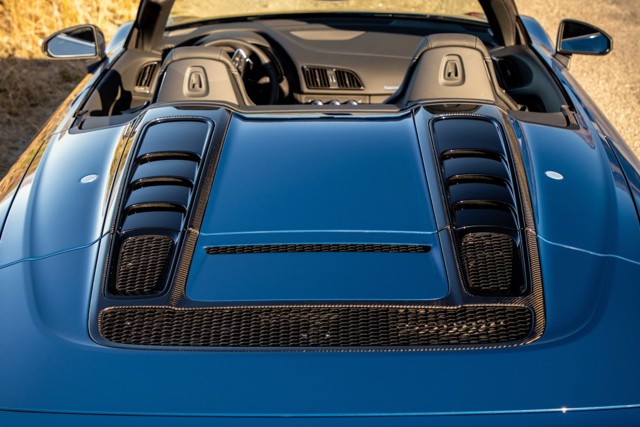 Audi R8 photo 26