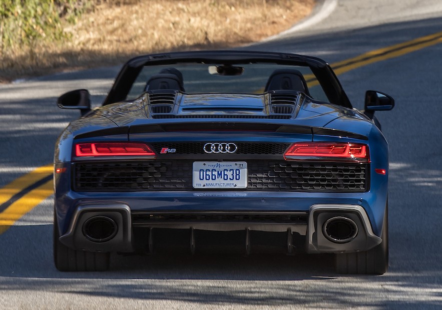 Audi R8 photo 32