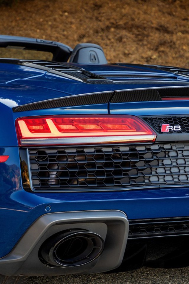 Audi R8 photo 37