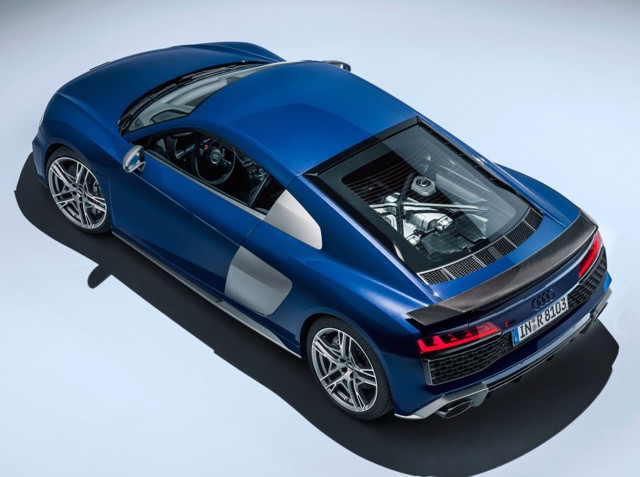 AUDI R8