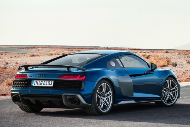 Audi R8 photo 3