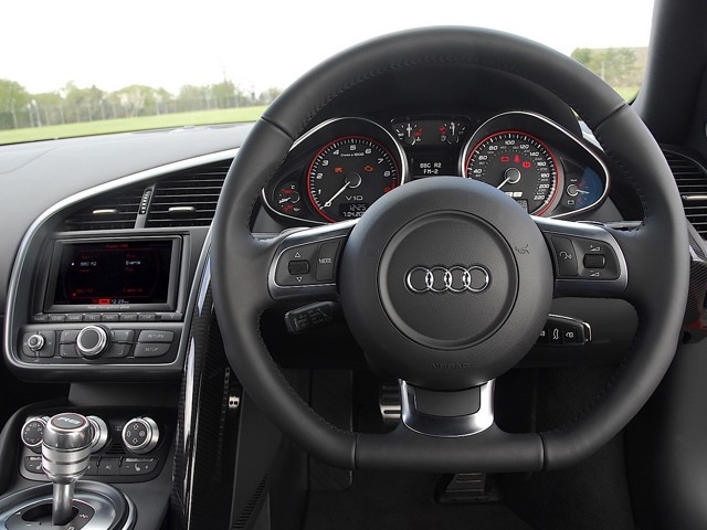 Audi R8 photo 57