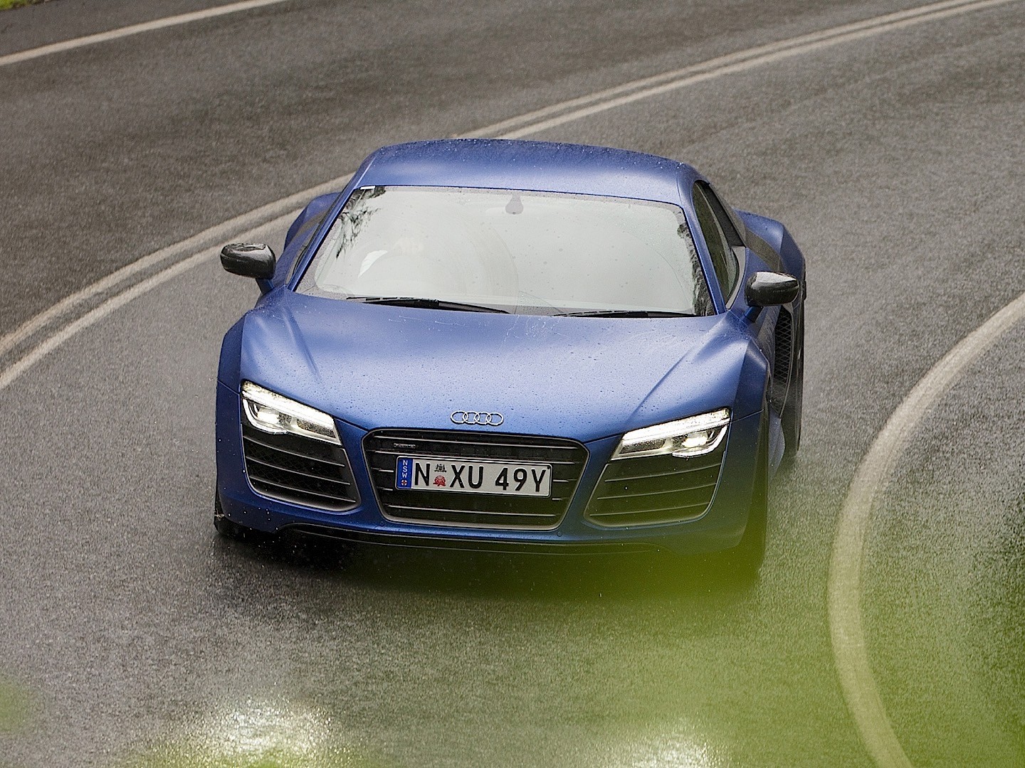 Audi R8 photo 21
