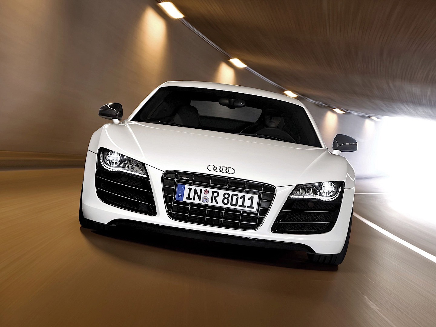 Audi R8 photo 33
