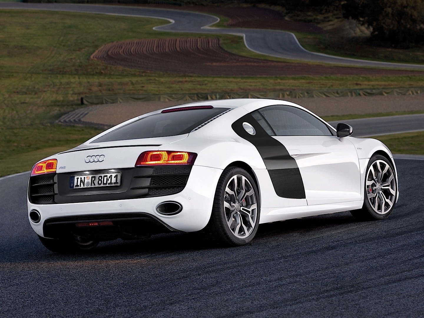 Audi R8 photo 50