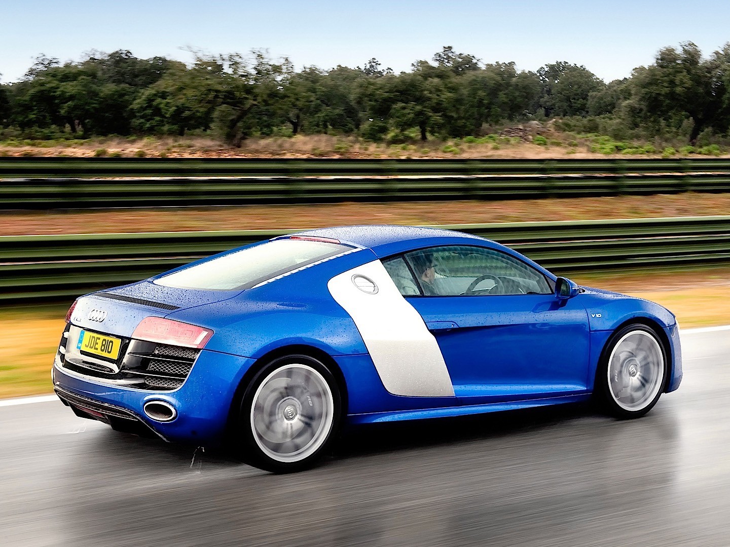 Audi R8 photo 51