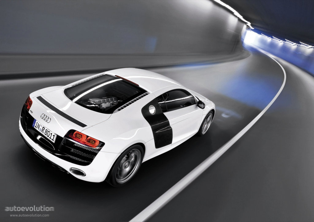 Audi R8 photo 2