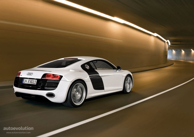 Audi R8 photo 3