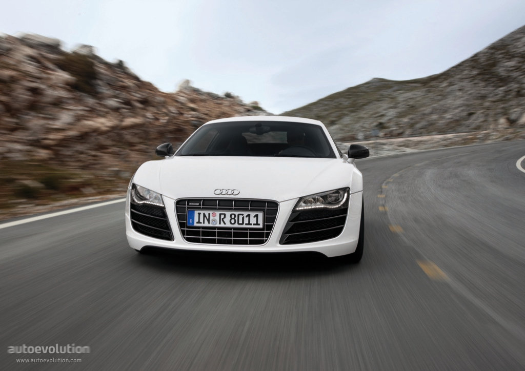 Audi R8 photo 9