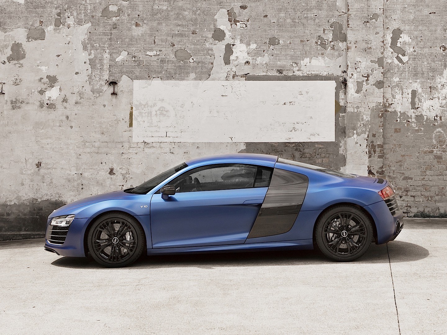 Audi R8 photo 5