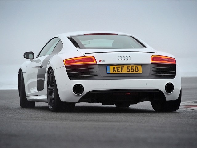Audi R8 photo 12