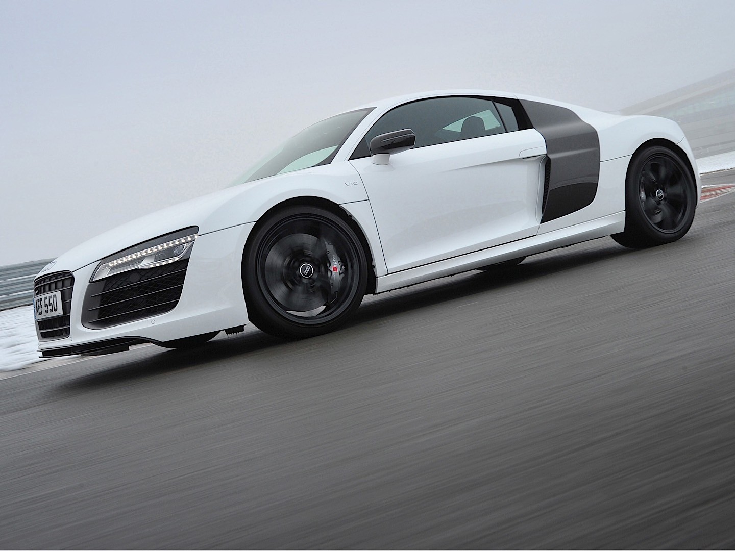 Audi R8 photo 20
